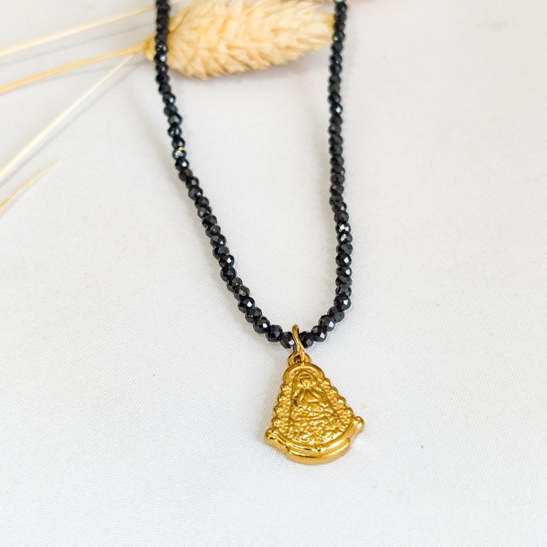 gargantilla de bolitas...