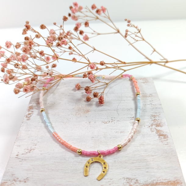 Gargantilla bolitas...