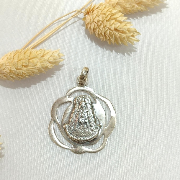 Medalla virgen y rosa plata