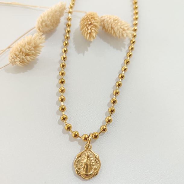 Gargantilla multibolitas...