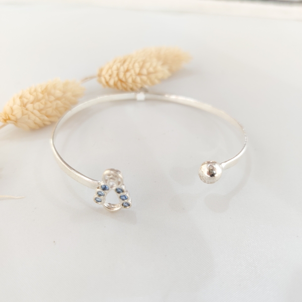 Pulsera rígida silueta...