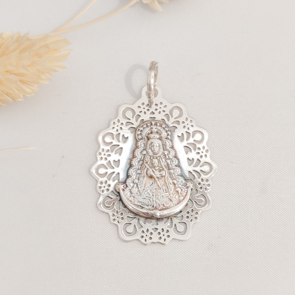 Medalla ovalada flores...