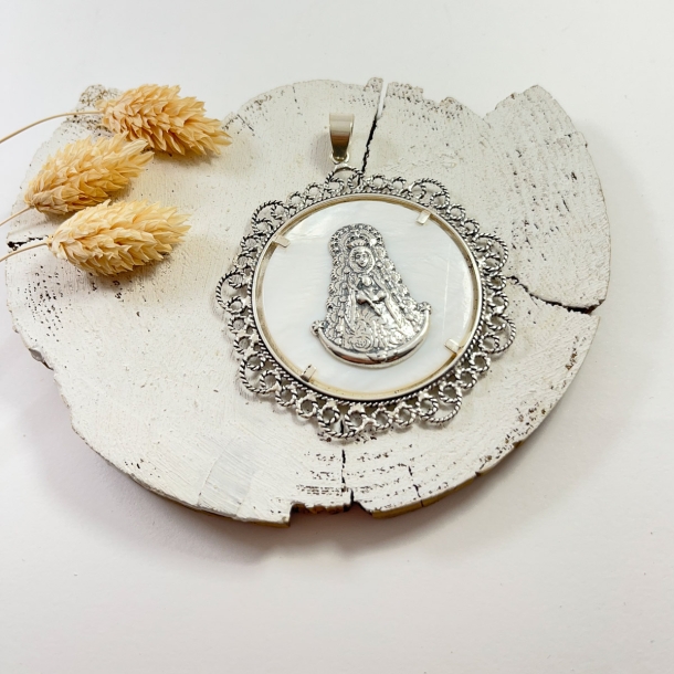 Medalla redonda nácar y...