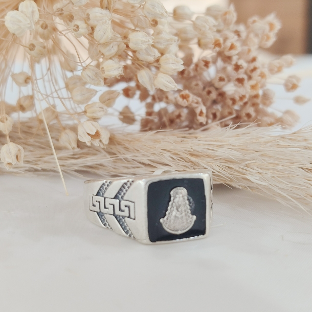 Anillo sello cuadrado negro...