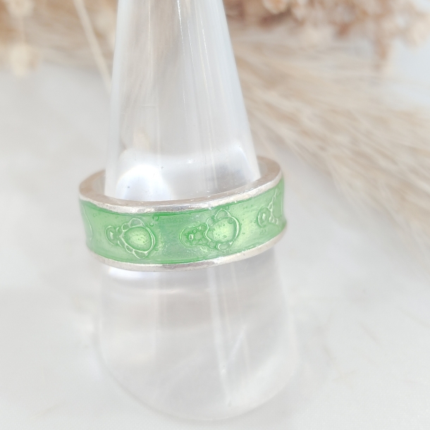 Anillo siluetas esmaltado...