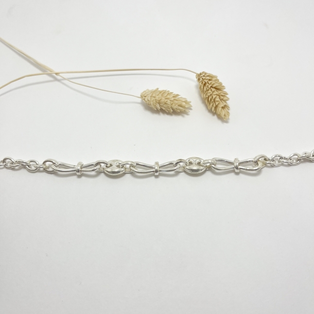 Pulsera eslabones y lazos...