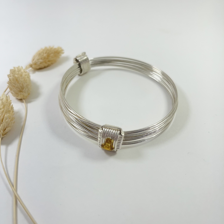 Pulsera hilos de plata con nudos y...