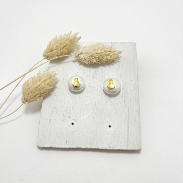 Pendientes perla plana...