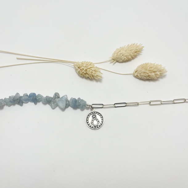 Pulsera silueta virgen con...