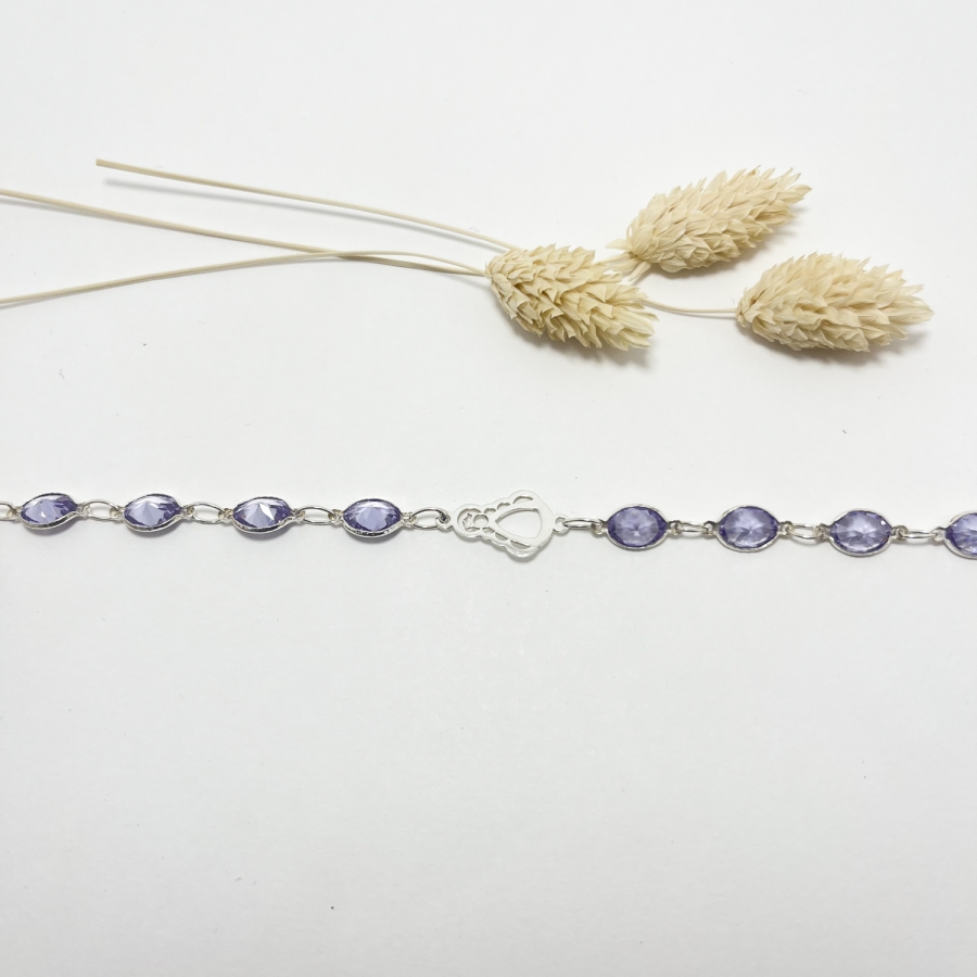 Pulsera plata piedras malvas ovaladas y silueta Virgen Rocío