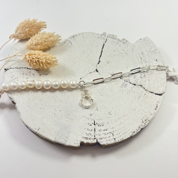 Pulsera plata Silueta Virgen del Rocío de Reina Cadena y Perlas