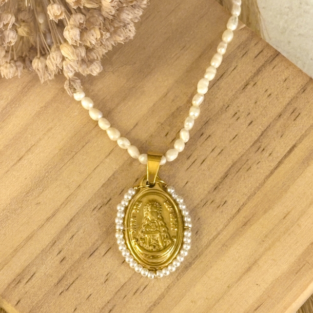 Gargantilla minibolitas...