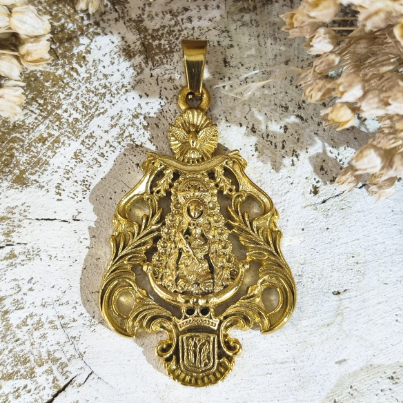 Gargantilla Virgen del Rocío labrada