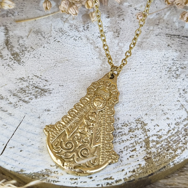 Gargantilla silueta labrada...